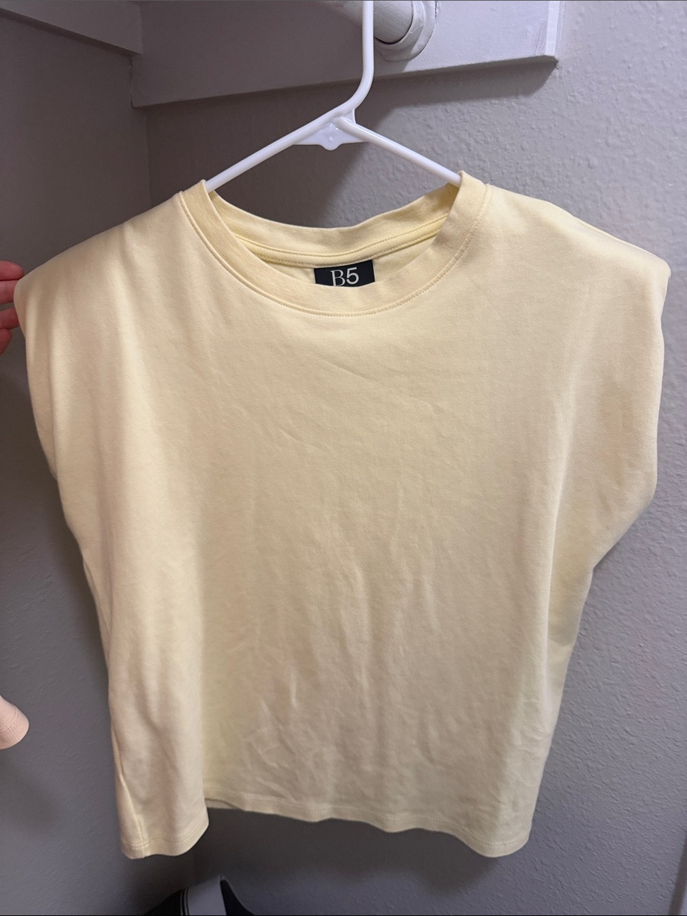stradivarius Pale Yellow Short Sleeve Crewneck Tee